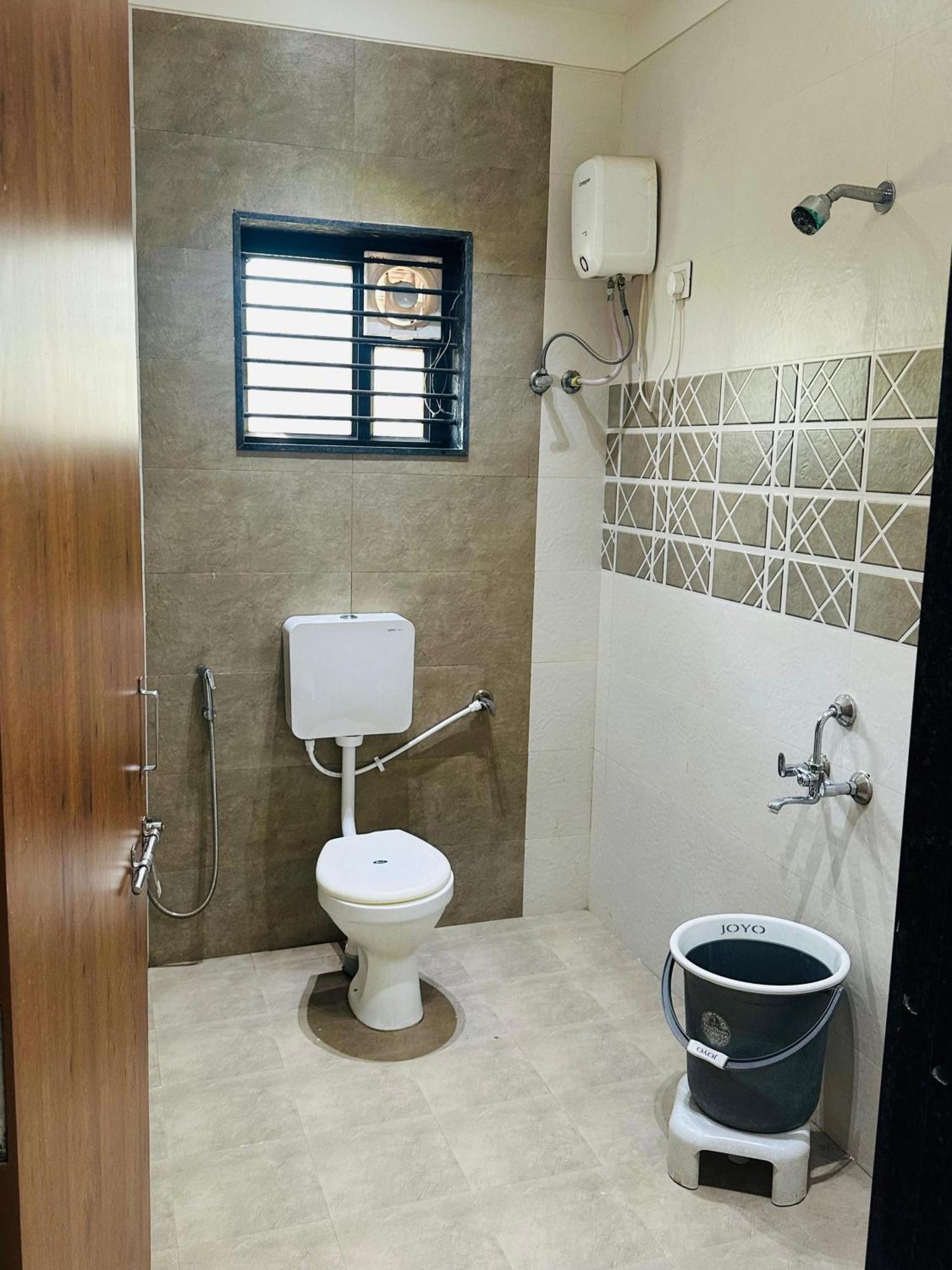 Srk Farm And Resort Anjār Exterior foto